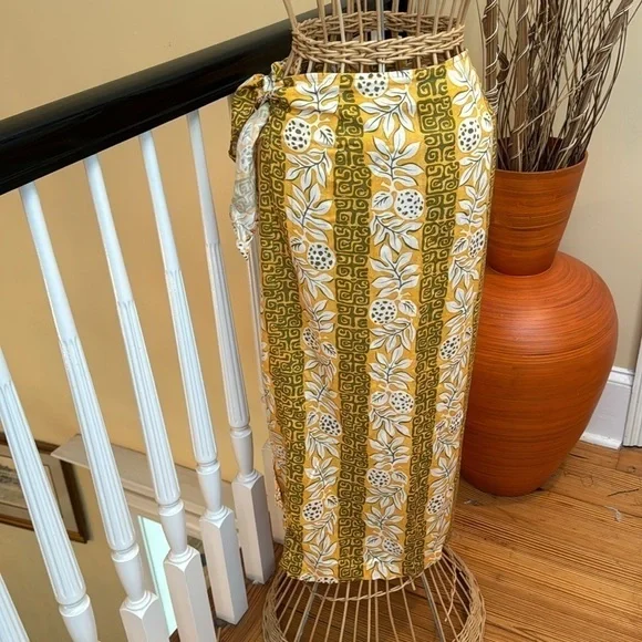 Kahala Hawaiian Island 🎉HP🎉wrap around skirt - Picture 4 of 8